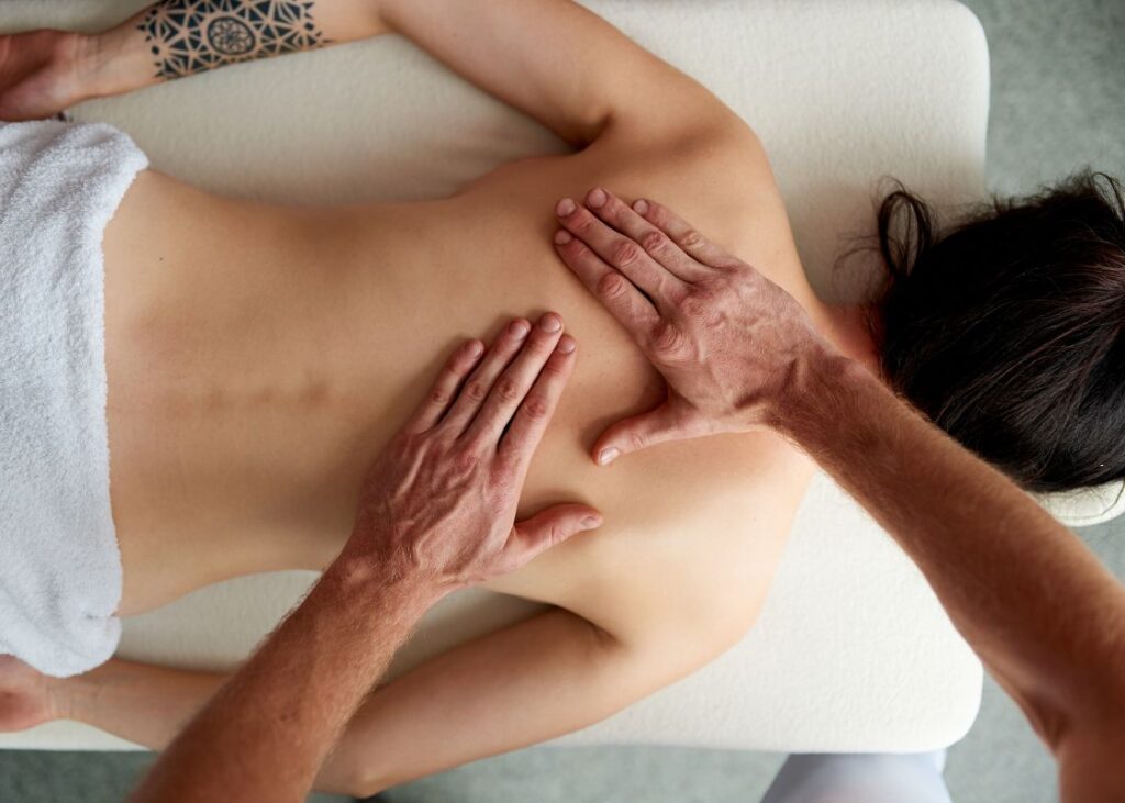 hands on back for a relaxing back massage